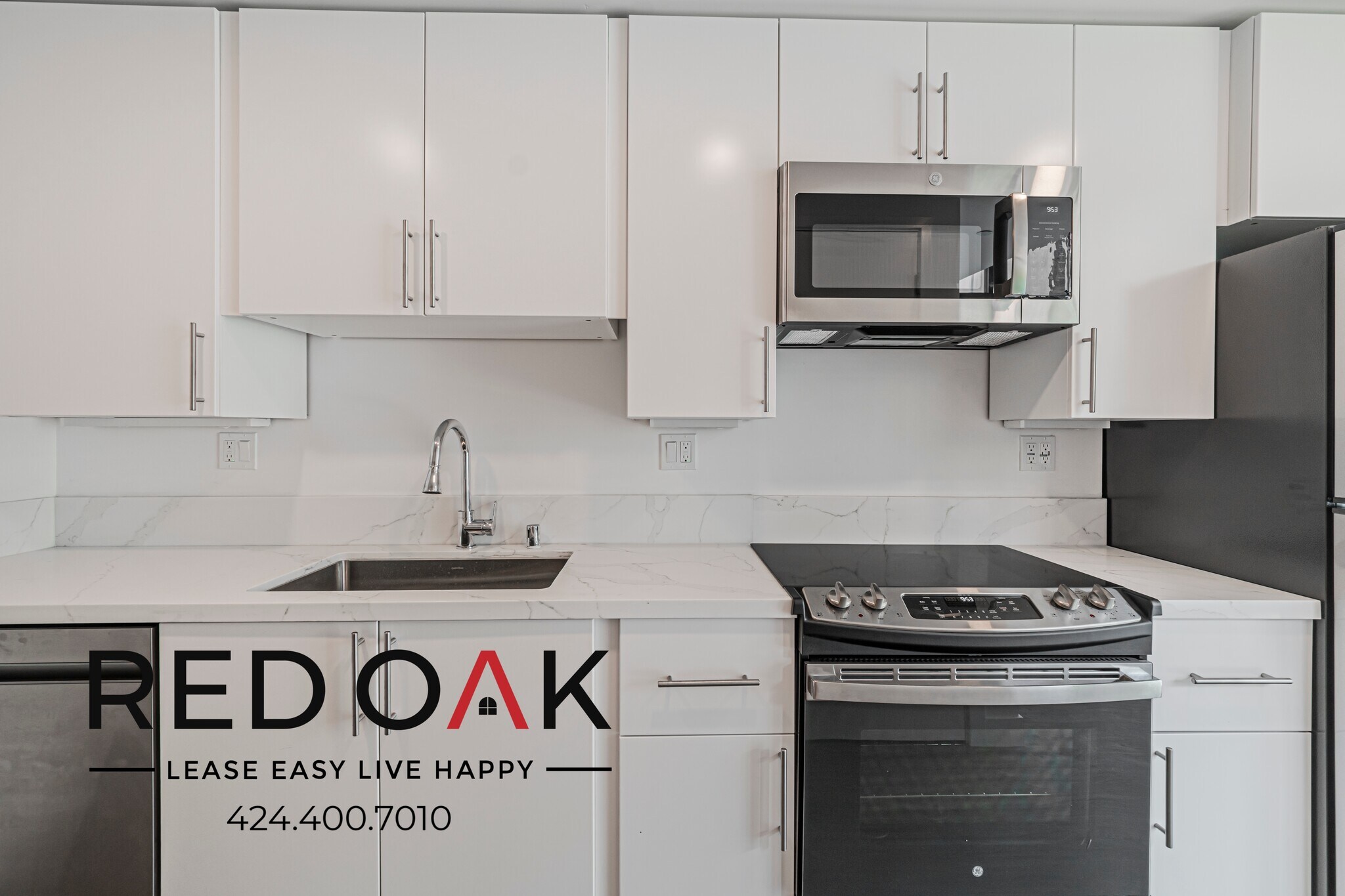 Building Photo - 1860 N Western Ave