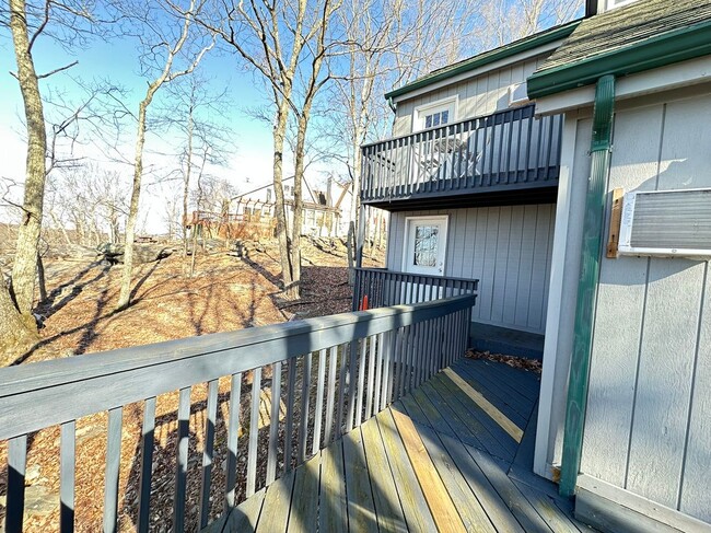 Building Photo - 123 Banbury Dr