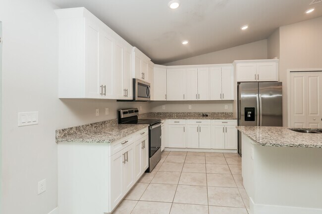 Building Photo - 2509 18th St W