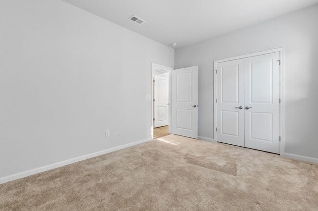 Building Photo - Griffin 3 bed/2 bath Home in Senior Community! 1/2 off Second Month Rent!