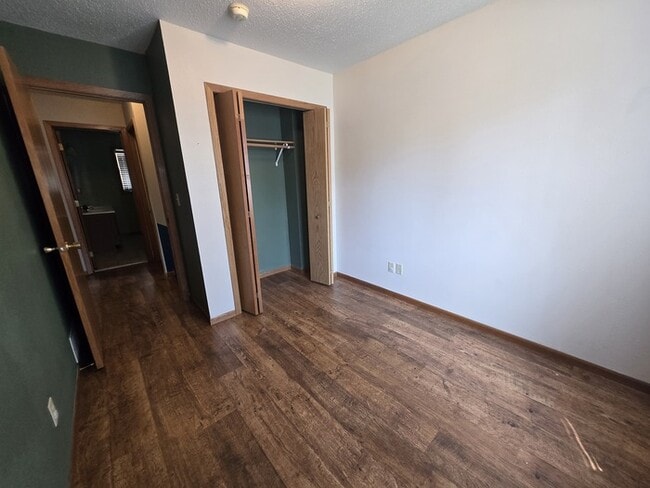 Building Photo - 5093 W Elm Ct