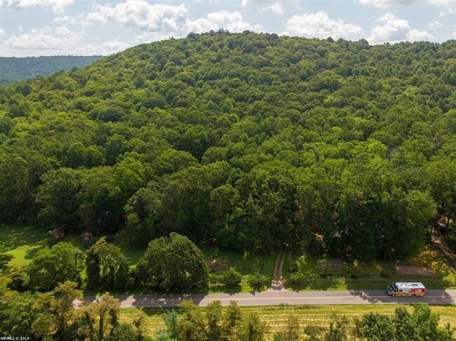 Building Photo - 2015 Union School Rd SW
