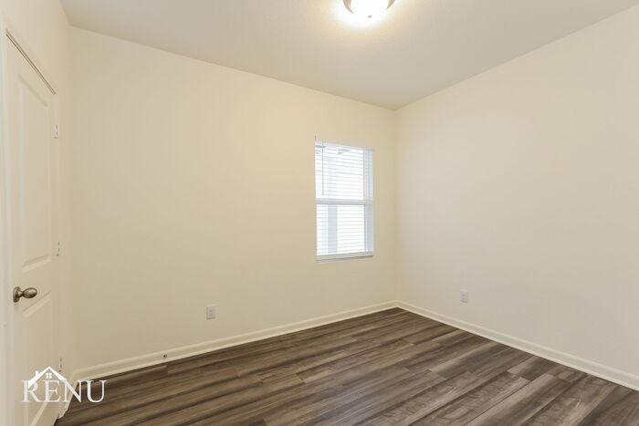 Building Photo - 5238 Dawn Break