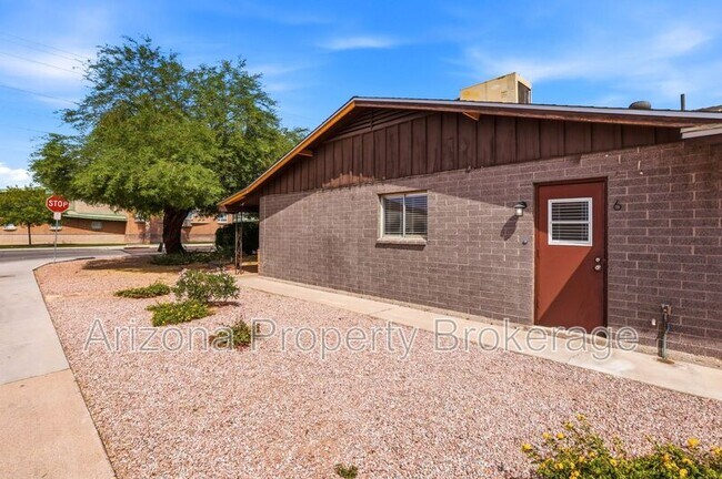 Building Photo - 2323 S College Ave