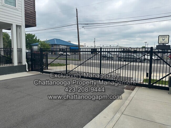 Building Photo - 1480 Chatt City Wy