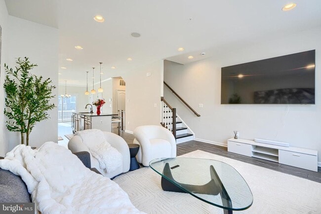 Building Photo - 2718 Lanham Hill Cir