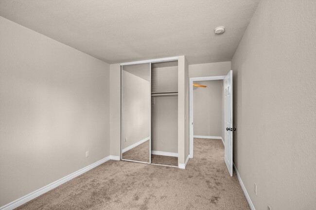 Building Photo - Cozy 2 BD, 1 BA Condo in Las Palmas Villas!