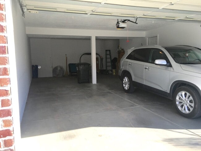 Building Photo - 1069 Quarry View Way
