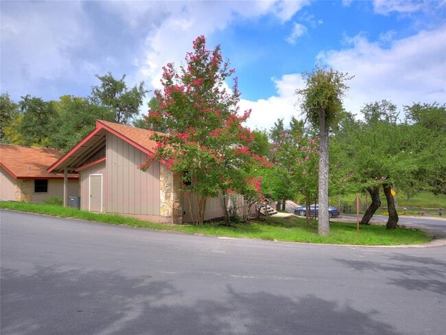 Building Photo - 154 Woodcreek Dr