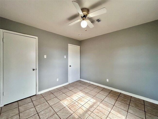 Building Photo - 510 Powell Dr