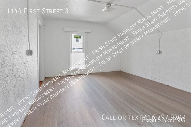 Building Photo - 1144 First Street 3-