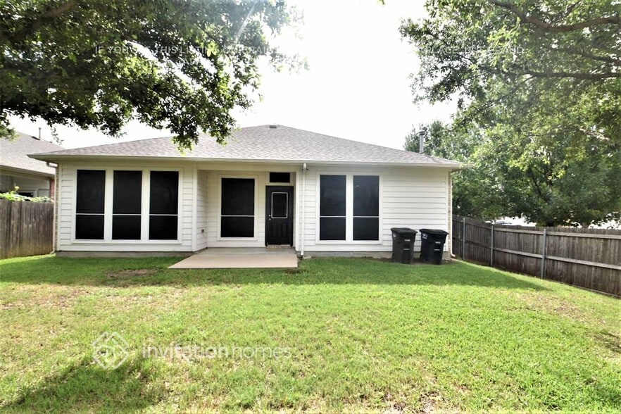 Building Photo - 6101 Farrah Dr