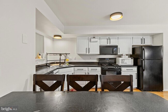Building Photo - 2609 Claybrooke Dr