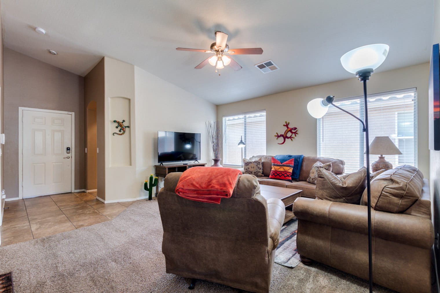 Building Photo - 44342 Palmen Dr
