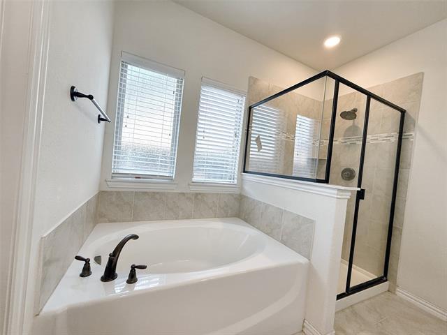 Building Photo - 2064 Barx Dr
