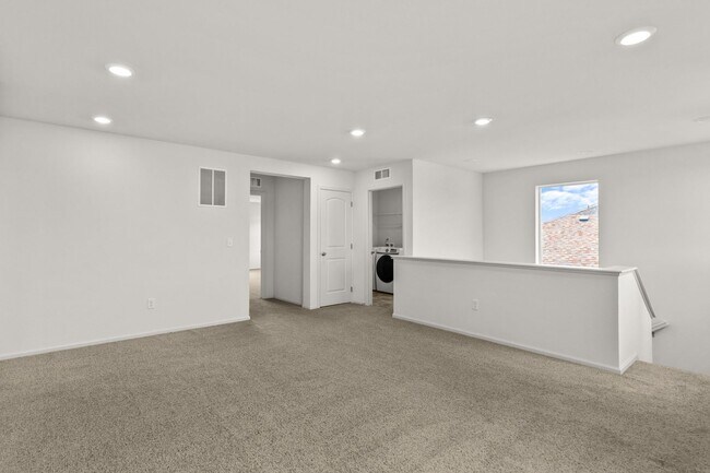 Building Photo - Beautiful 4 Bedroom Home in The Lakes at Centerra | 2,583 Sq. Ft.