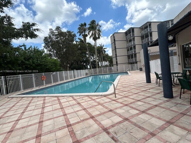 Building Photo - 6995 NW 186th St
