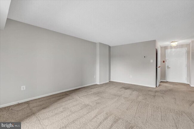 Building Photo - 200 N Pickett St