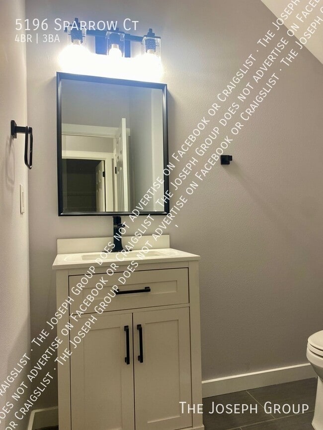 Building Photo - 5196 Sparrow Ct