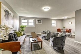 Building Photo - 831 Cedar Ave