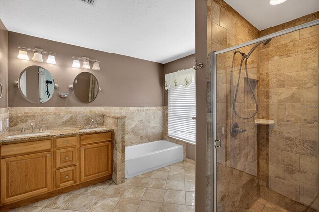 Building Photo - 2065 Oak Beach Blvd