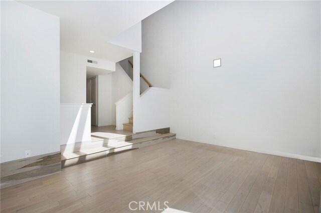 Building Photo - 552 Cypress Dr