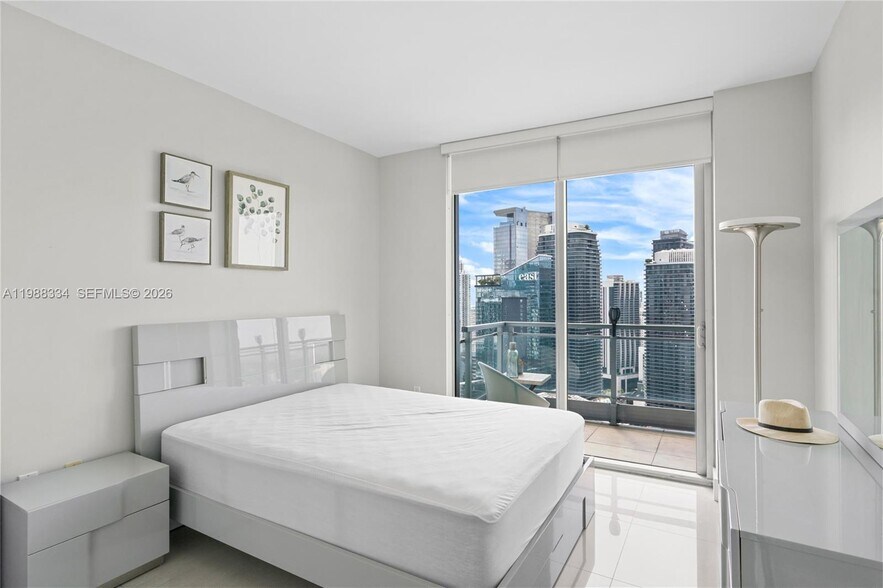 Building Photo - 92 SW 3rd St