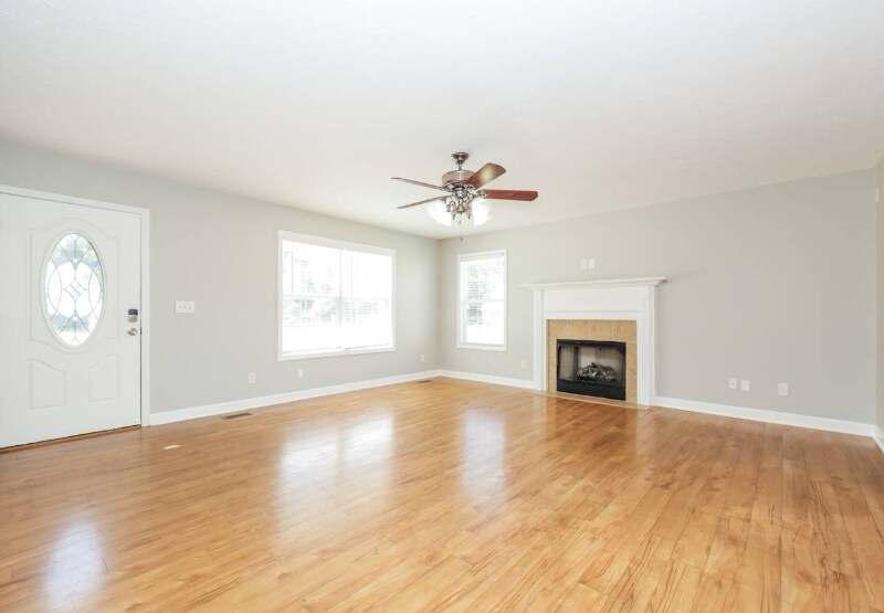 Building Photo - 1005 Bolton Dr