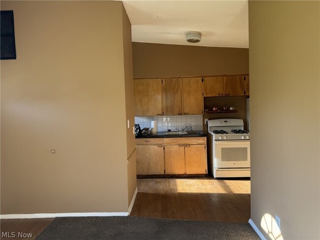 Building Photo - 2350 Newton St