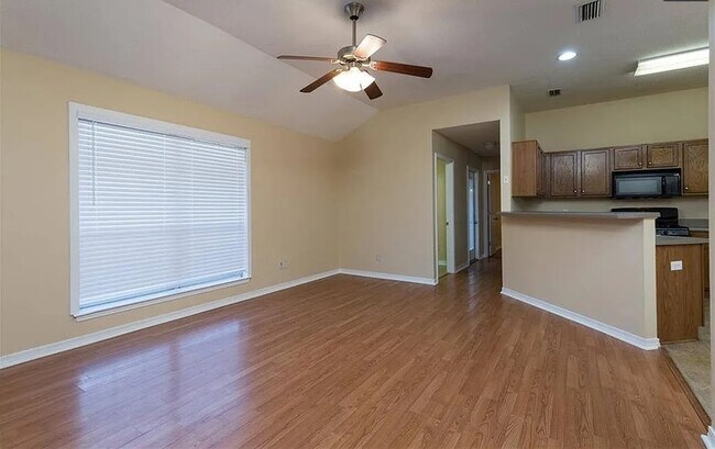 Building Photo - 8680 S Hamilton Bridges Dr