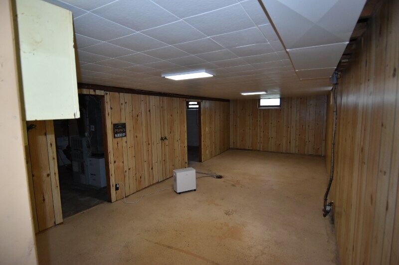 Building Photo - 1129 N Elm St