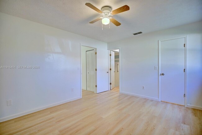 Building Photo - 220 Rhapsody Ave