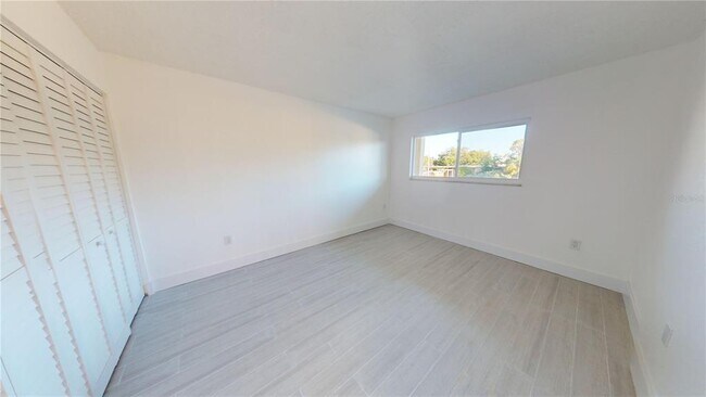 Building Photo - 301 87th Ave