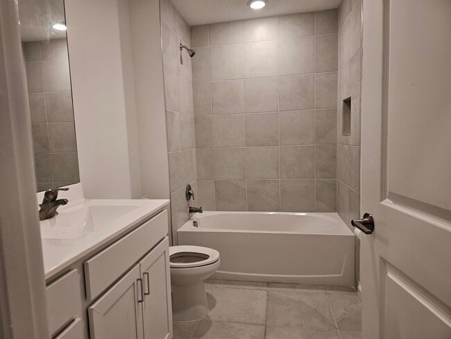 Building Photo - 4231 Troon Pl