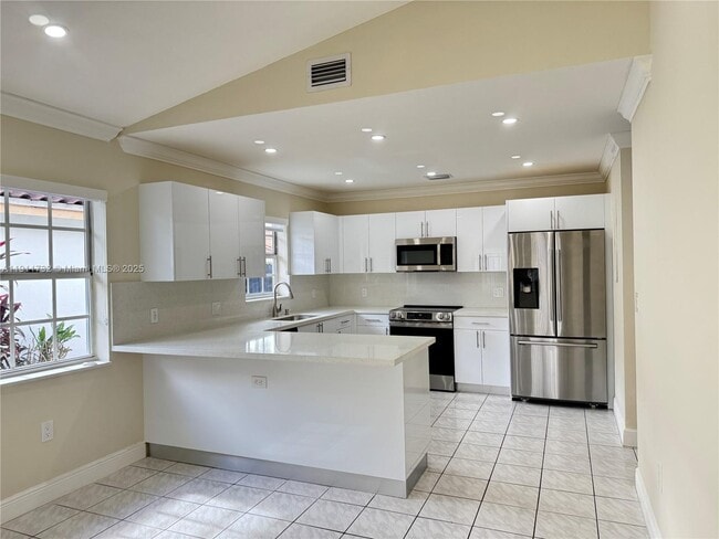 Building Photo - 5443 SW 143rd Ct