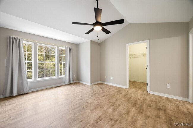 Building Photo - 2805 Queensland Dr