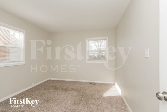 Building Photo - 408 Dalhart Ave