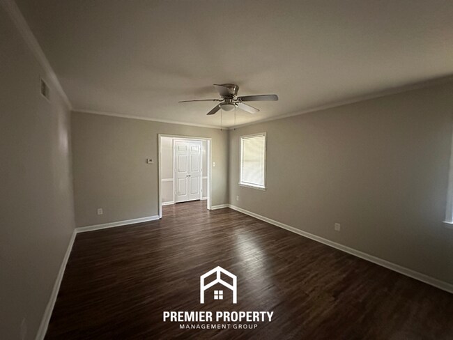 Building Photo - Beautiful 3BR/2BA Bartlett Home | 1,608 Sq Ft, Fireplace & Fenced Yard with Covered Patio