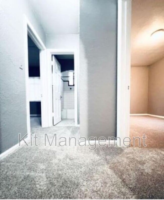 Building Photo - 4649 Burnham Ave