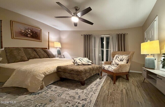 Building Photo - 166 Jefferson St