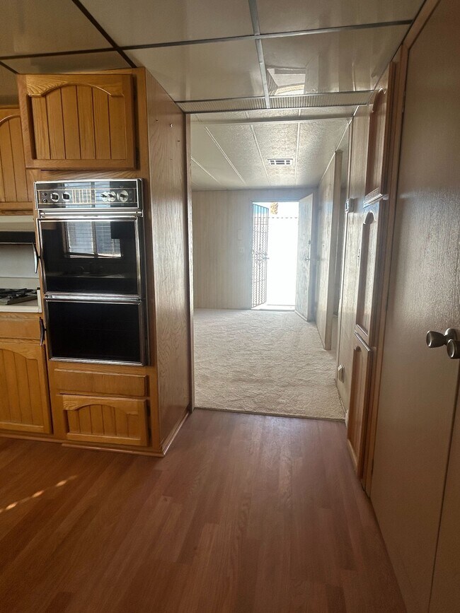 Building Photo - 3601 E Wyoming Ave