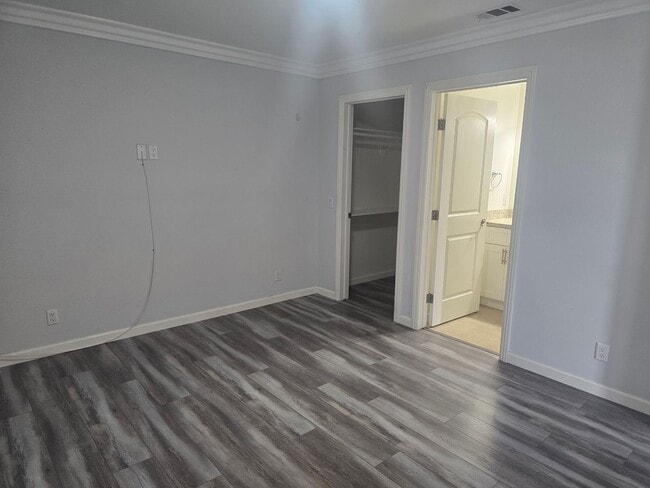 Building Photo - 6611 Kiowa Rd