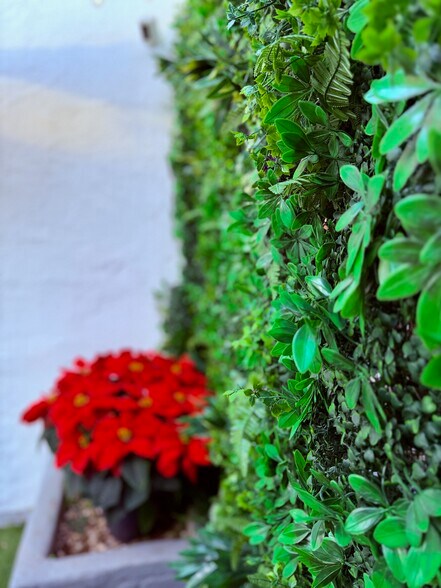 Building Photo - 6000 4th Ave