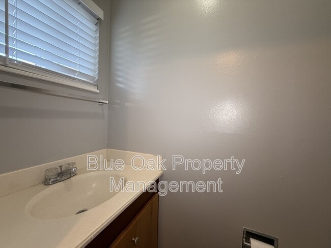 Building Photo - 1040 Normal Ave