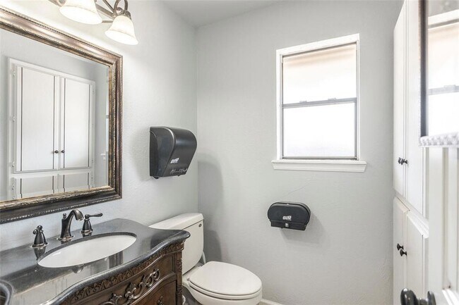 Building Photo - 1700 E State Hwy 152