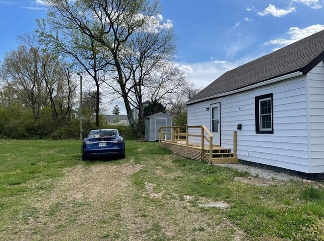 Building Photo - Cozy 2bd/1bath with Big Yard