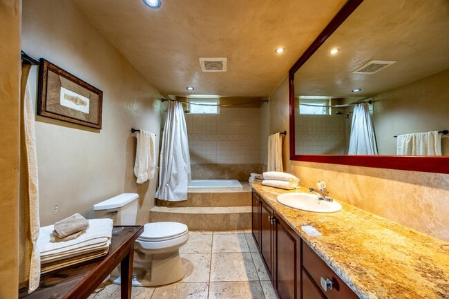 Building Photo - 250 Amakihi Way