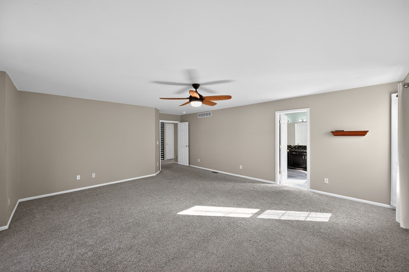 Building Photo - 5466 S Tibet St