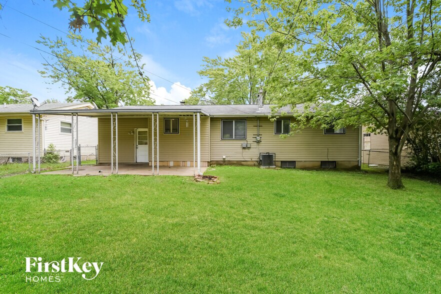 Building Photo - 2725 Benne Dr