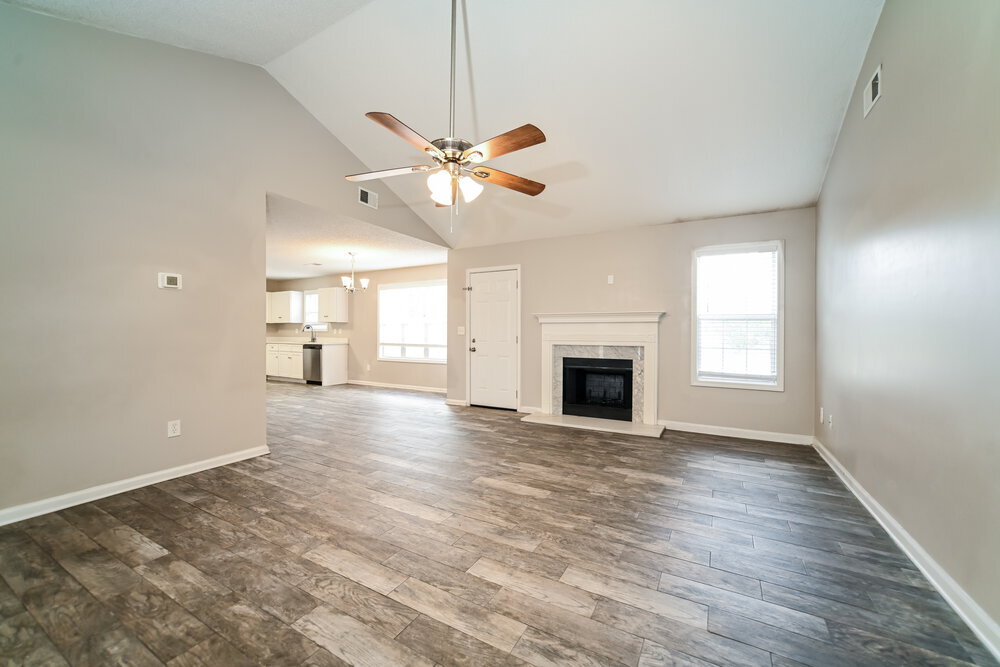 Building Photo - 303 Vineyard Ridge Ln